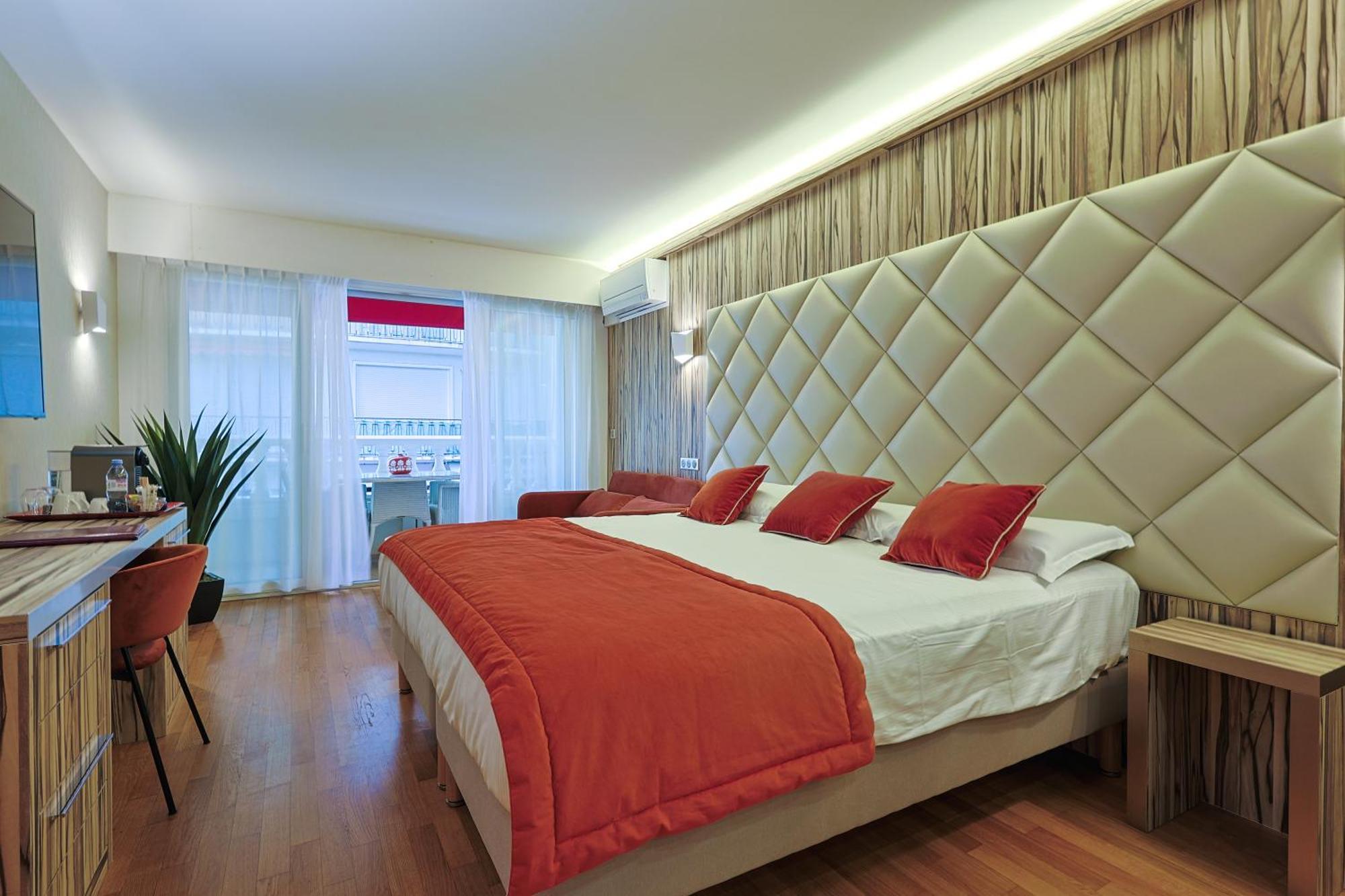 Hotel Le Fouquet'S Cannes Exterior photo