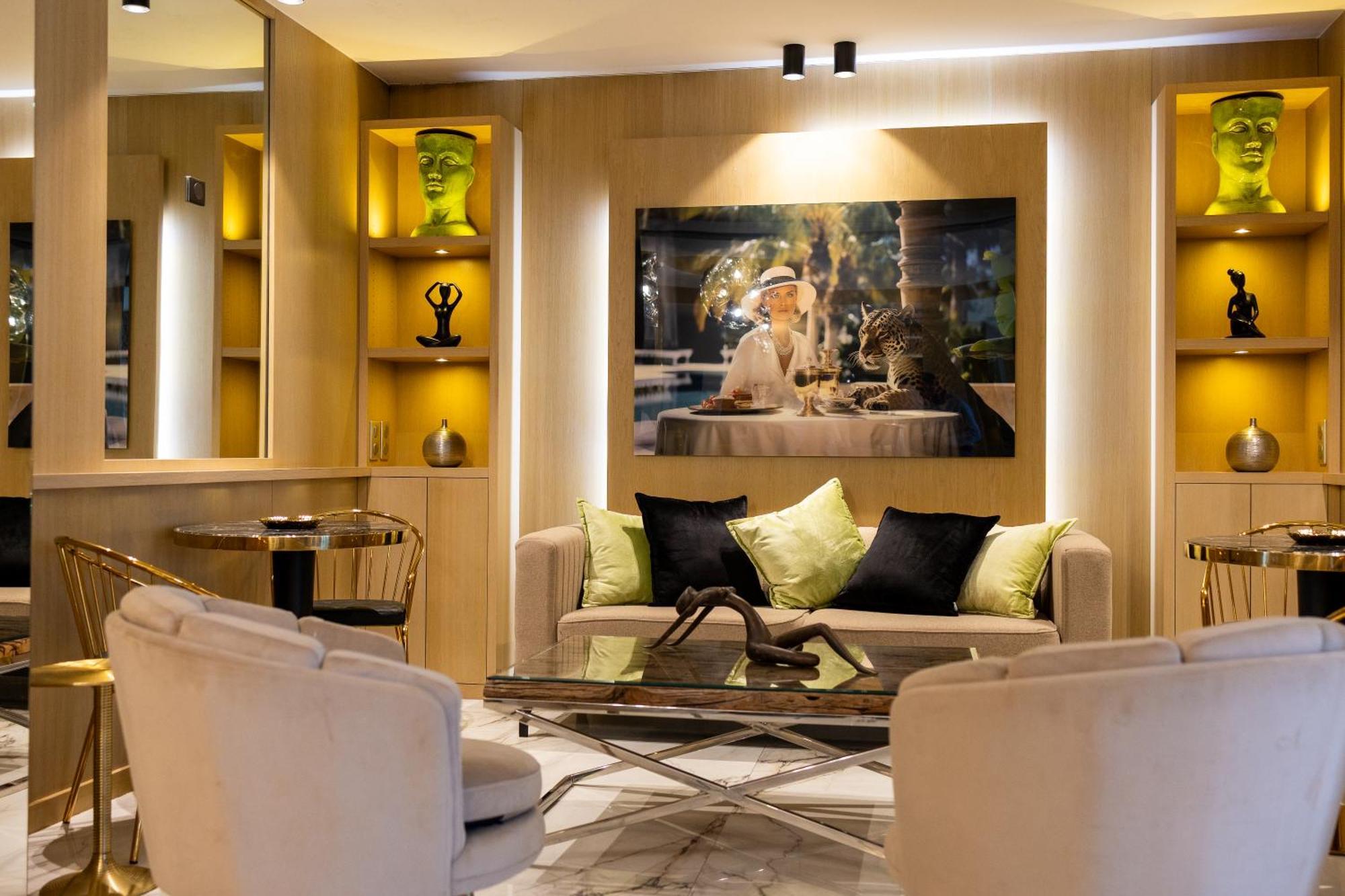Hotel Le Fouquet'S Cannes Exterior photo